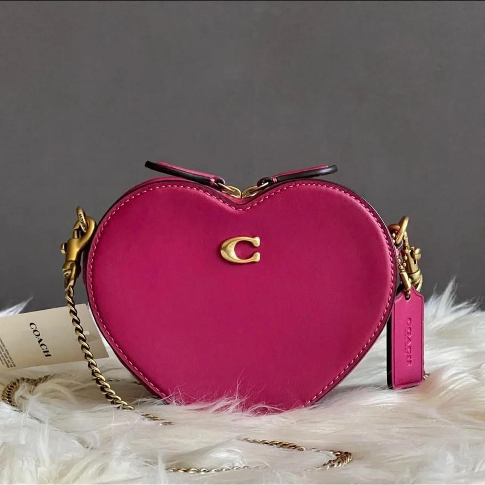 CE765 - Coach Heart Crossbody 14 - Picture 1 of 12